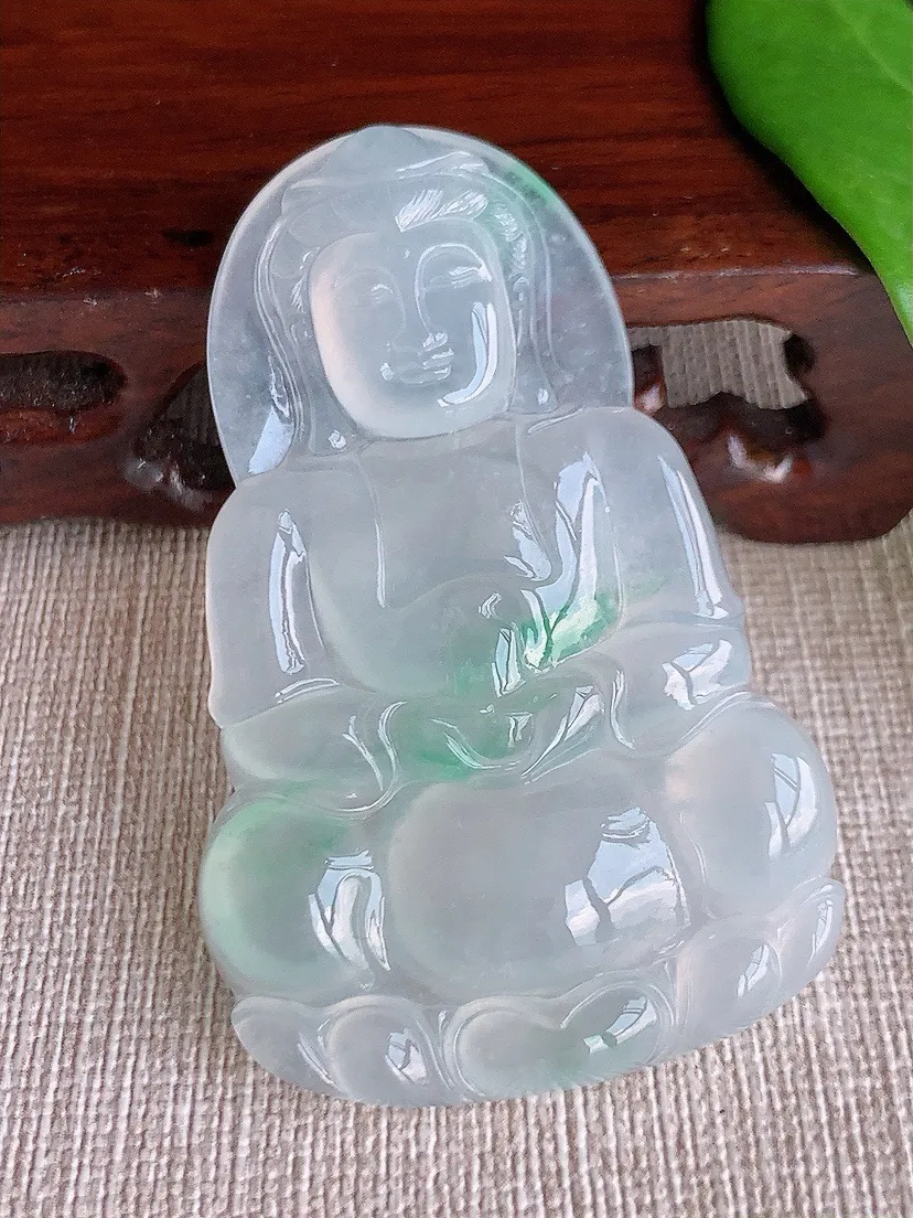a货翡翠老坑冰种飘绿正装观音吊坠 尺寸58.2×36.7×5.6mm 重量21.12g 0709