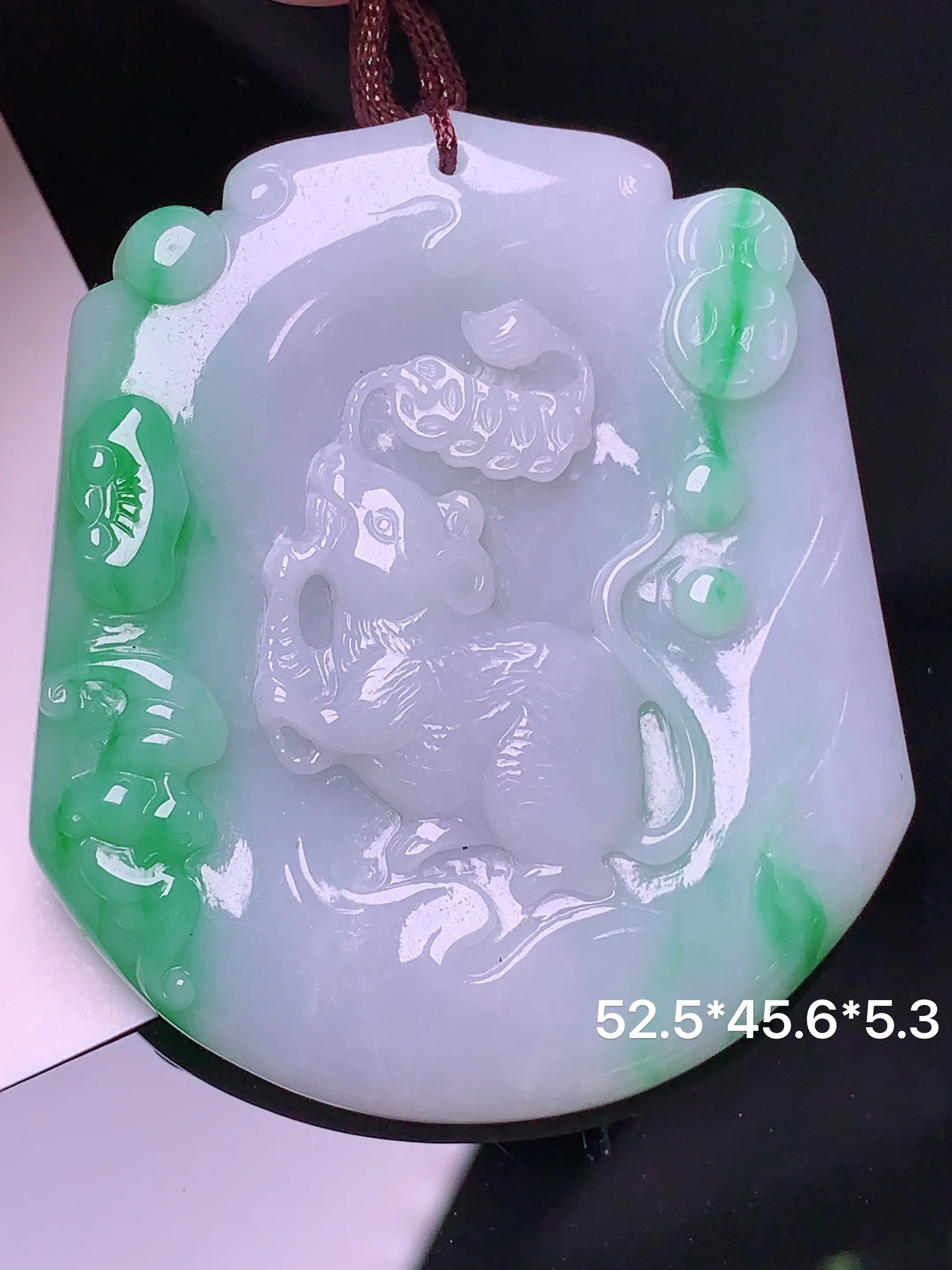 飘绿生肖鼠吊坠 玉质细腻 水润亮眼 整体尺寸52.5*45.6*5.3