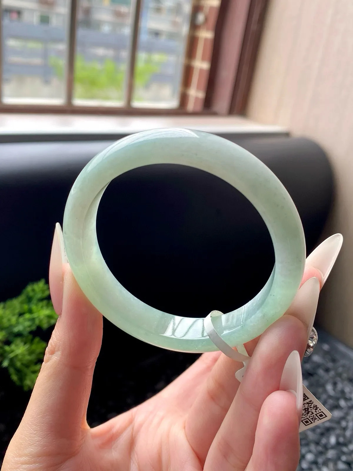 冰晴果绿正圈手镯
⭕️54.9-12.3-7.5