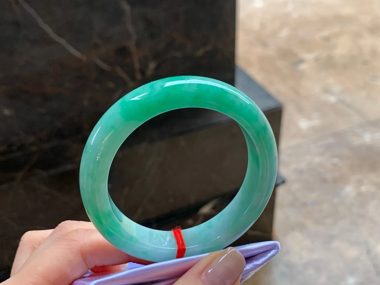 带色手镯
干净清爽 53.5/13.2/8.8mm