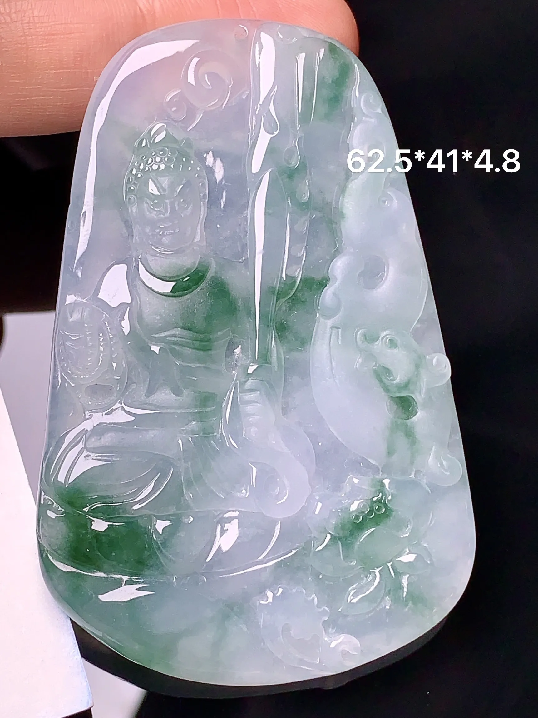 飘绿不动冥王吊坠 玉质细腻 水润亮眼 整体尺寸62.5*41*4.8