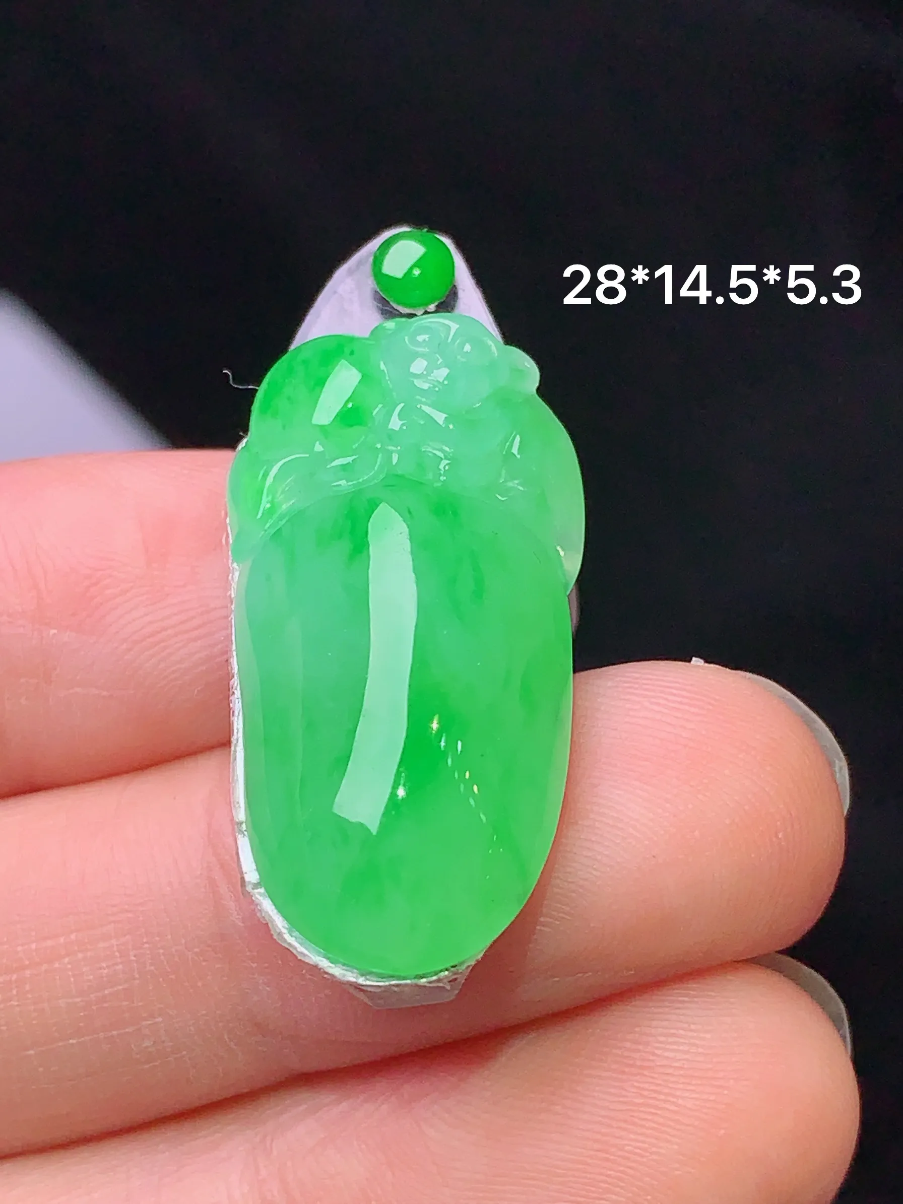 镶嵌款 翠绿福瓜吊坠 玉质细腻 水润亮眼 整体尺寸28*14.5*5.3