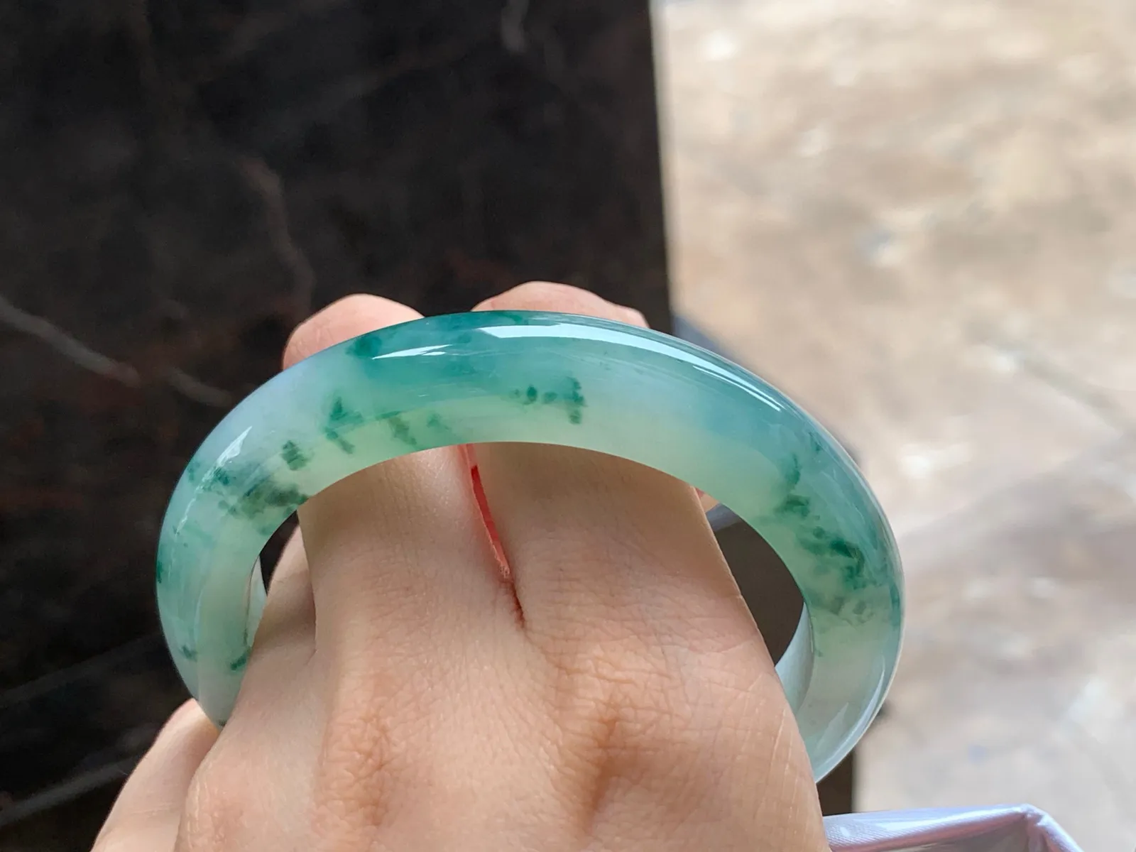 冰飘花手镯
水润58.3/12.9/9.6mm