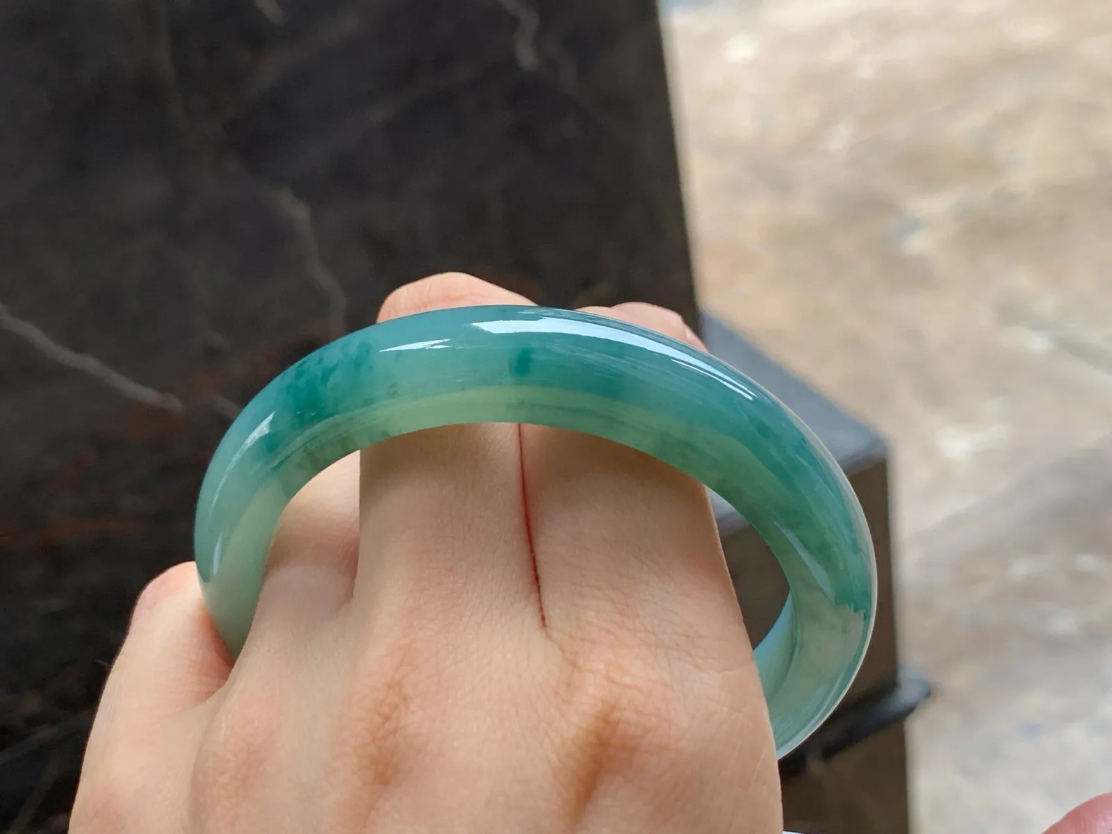 飘花大圈手镯
59.6/12.2/9mm