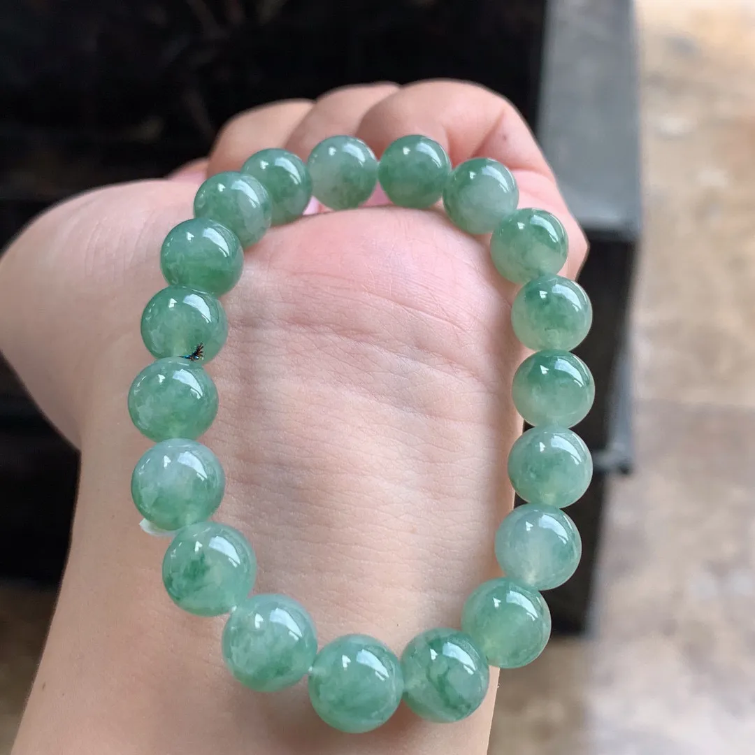 晴水飘花翡翠手串

尺寸10