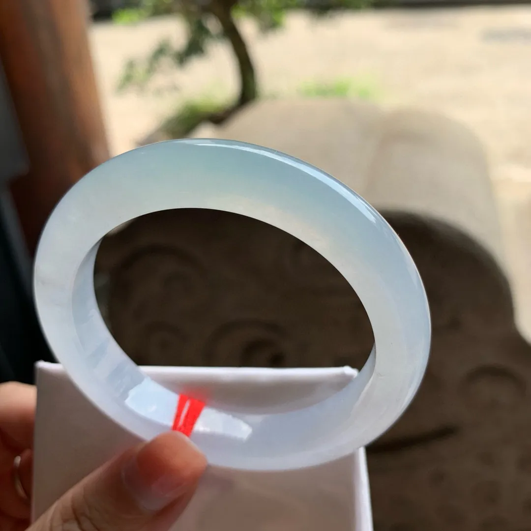 正圈高冰绿 无瑕 尺寸:53.4/10.6/8.7  种水好
