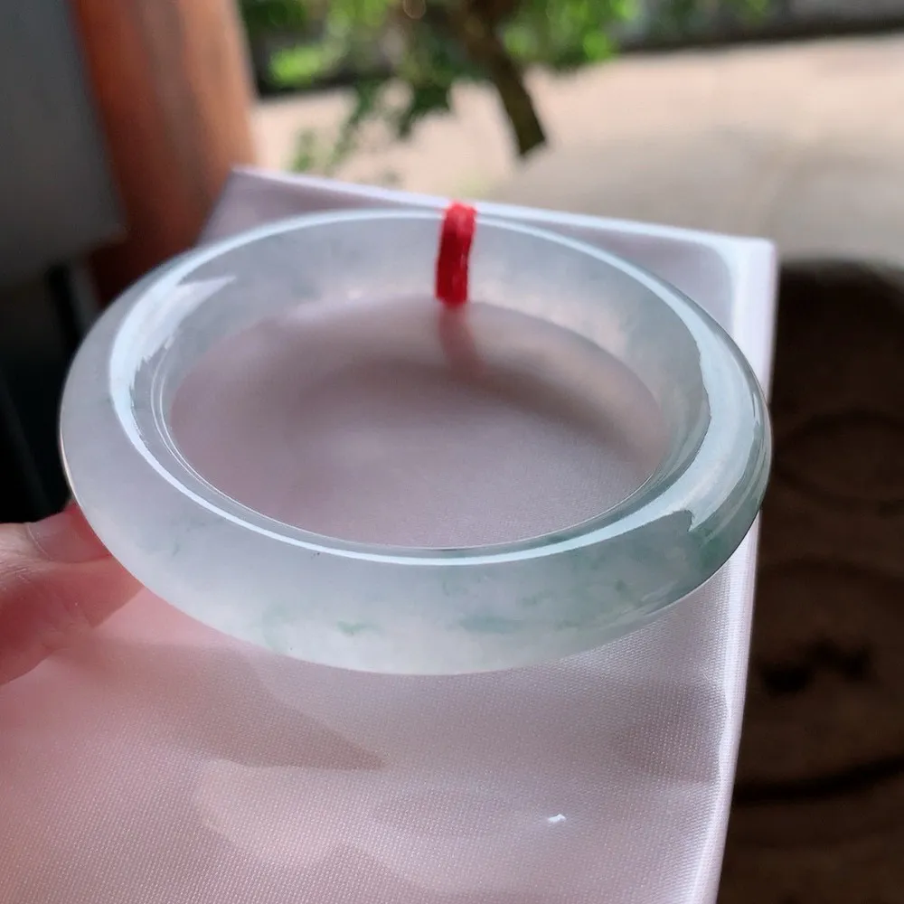 圆条冰玻飘花 无瑕 尺寸:53.2/10.7/10.4  花美 种水好