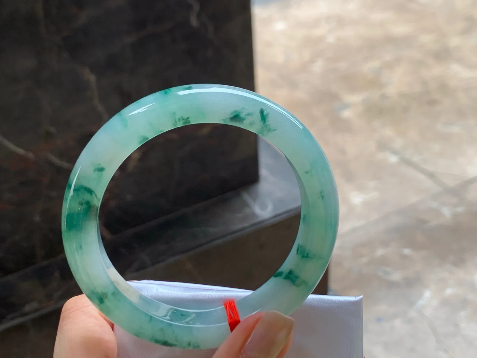 冰飘花手镯
水润58.3/12.9/9.6mm
