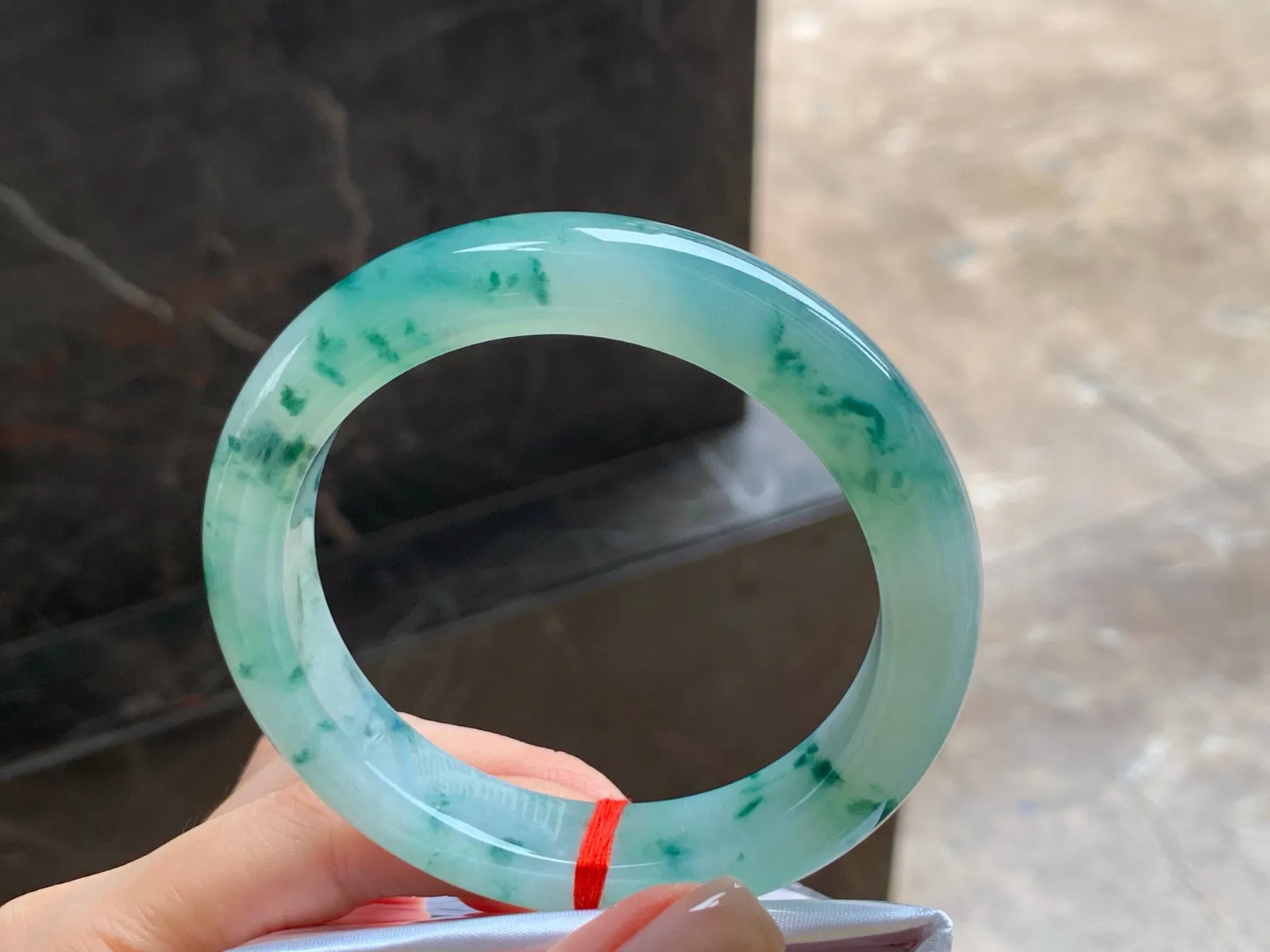 冰飘花手镯
水润58.3/12.9/9.6mm