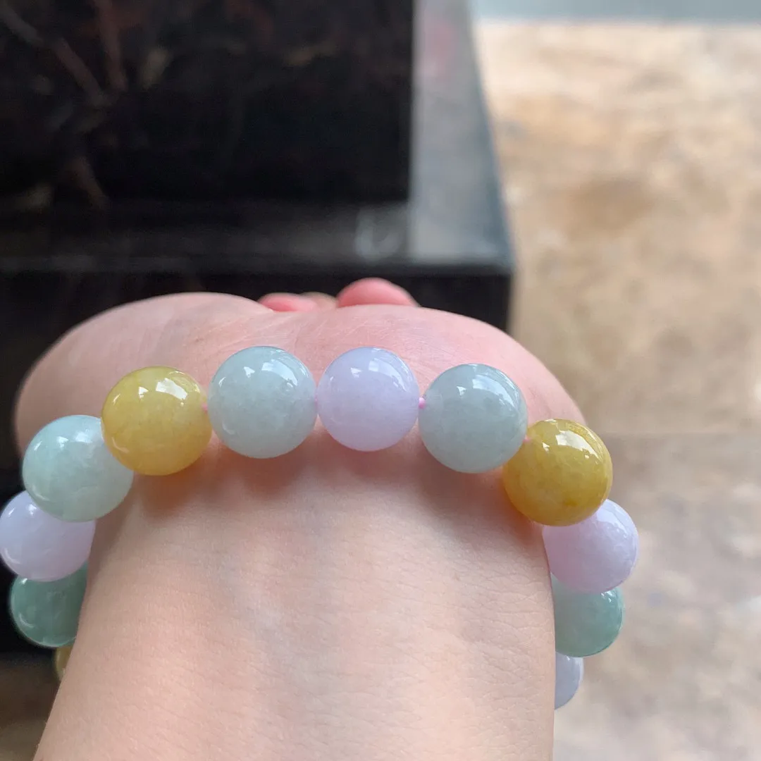 三彩翡翠手串

尺寸12.5