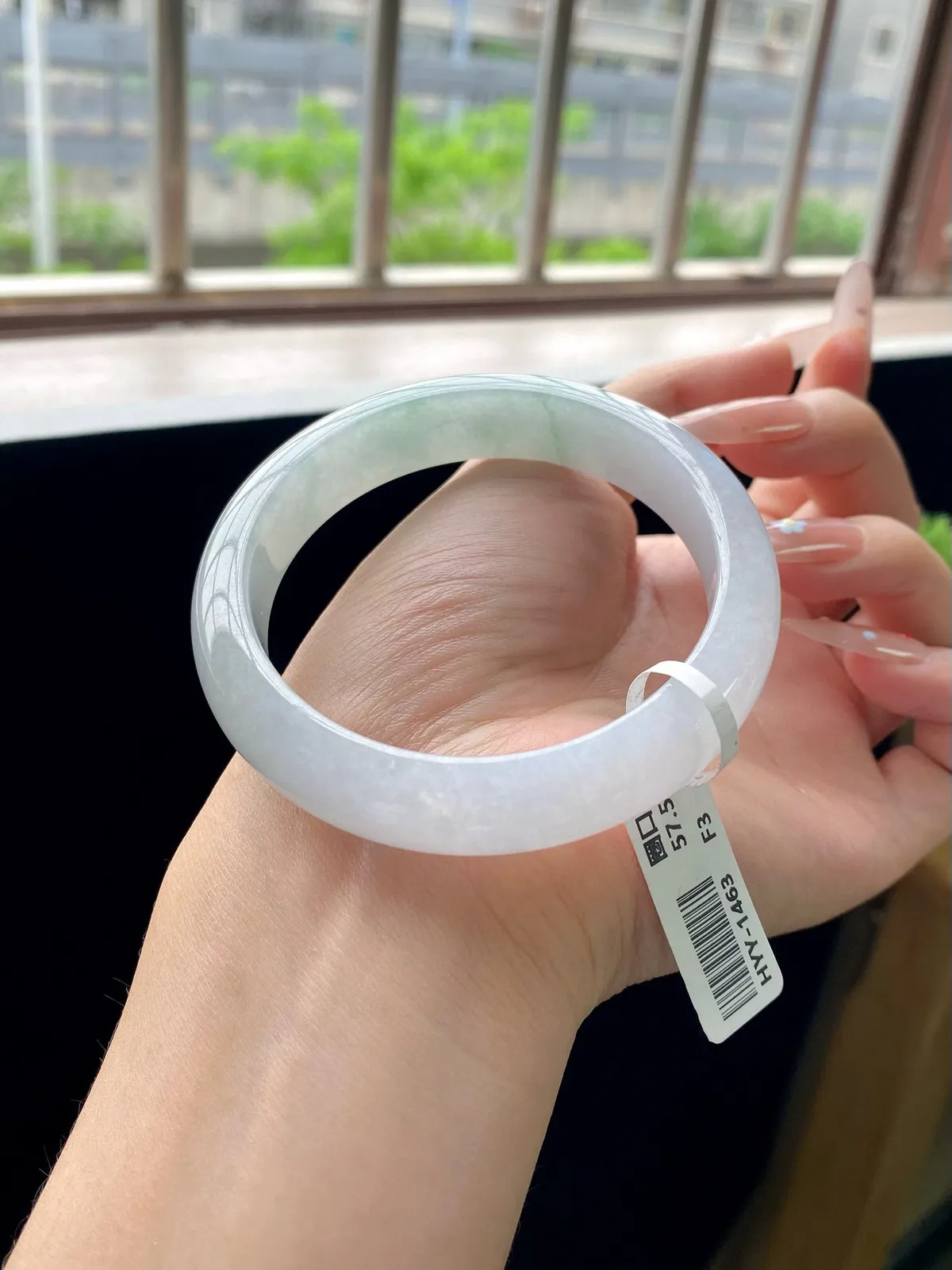 冰飘花正圈手镯
⭕️57.9-13-8.2