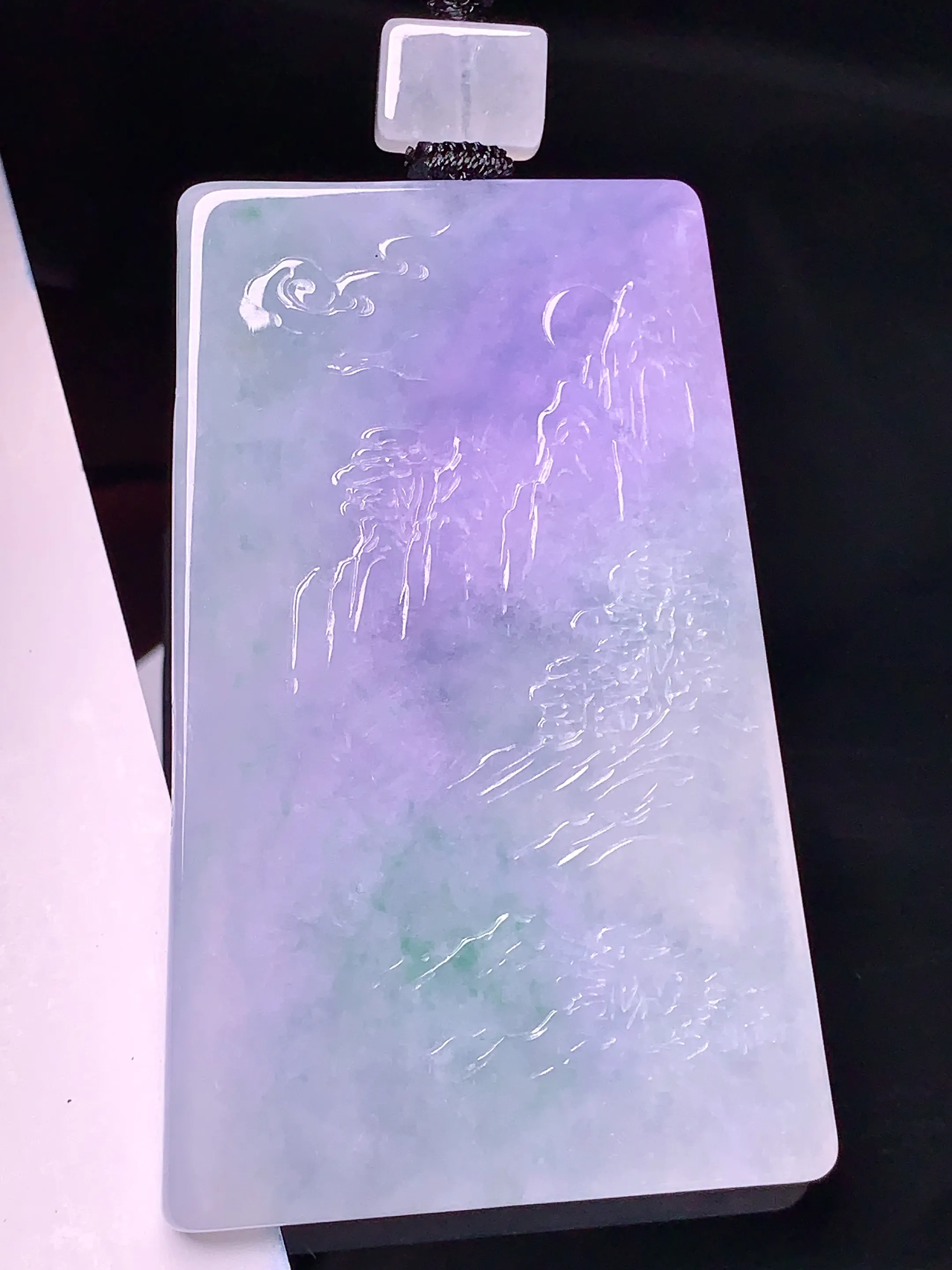 春彩山水吊坠 玉质细腻 水润亮眼 整体尺寸65*41.8*5.6