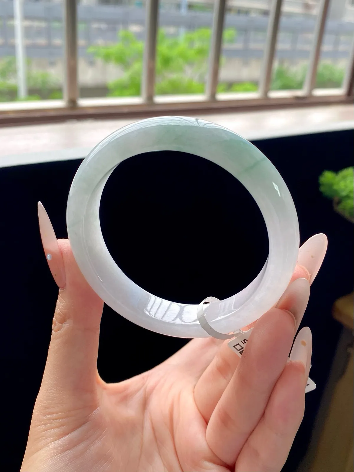 冰飘花正圈手镯
⭕️57.9-13-8.2