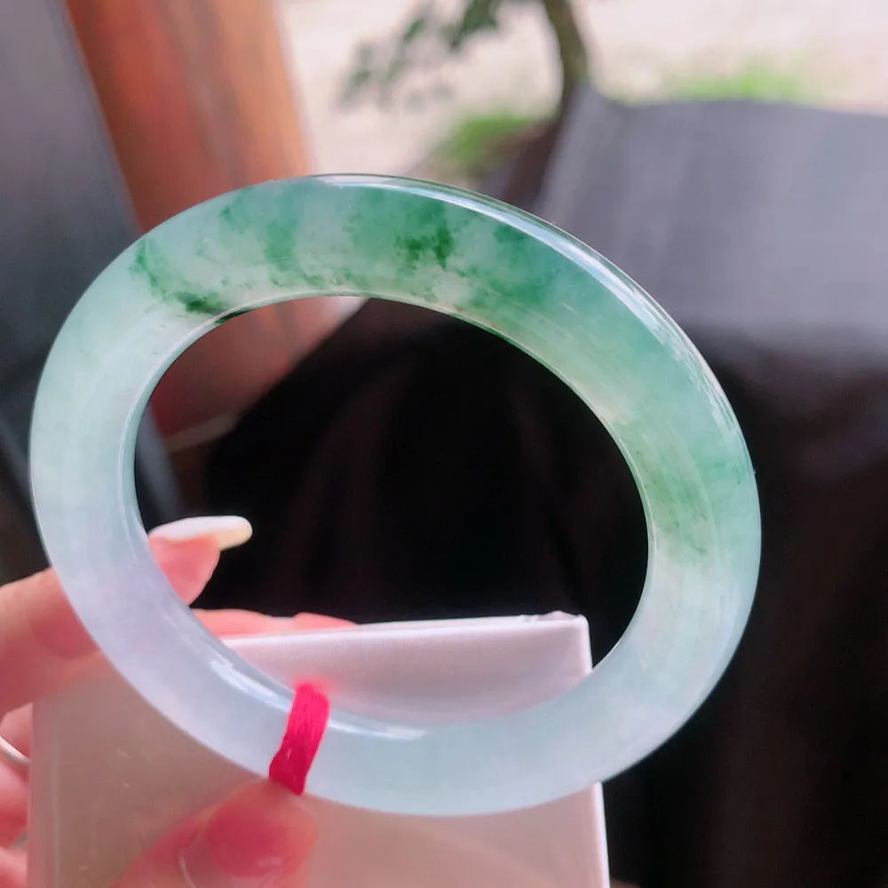 圆条冰玻绿花 半山水 无瑕 尺寸:57.8/11.1 花美 种水好