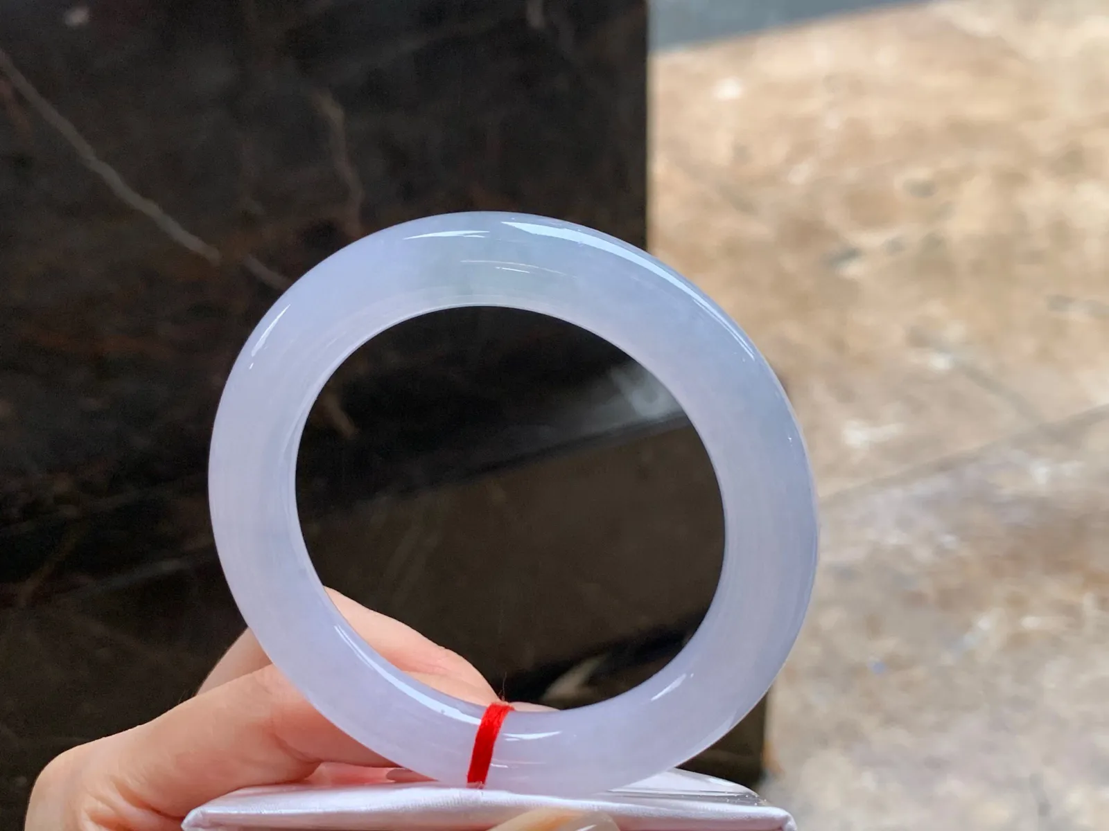 冰淡粉福镯
水润清爽 55/10.6mm