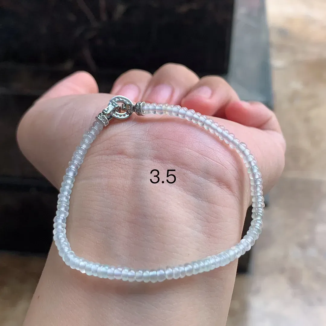 白月光算盘珠手串

尺寸3.5