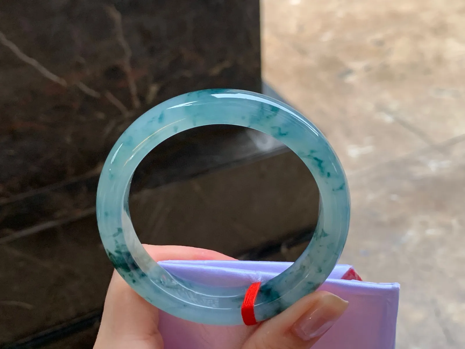 冰飘花手镯
种好水足 55.4/12.2/8.2mm