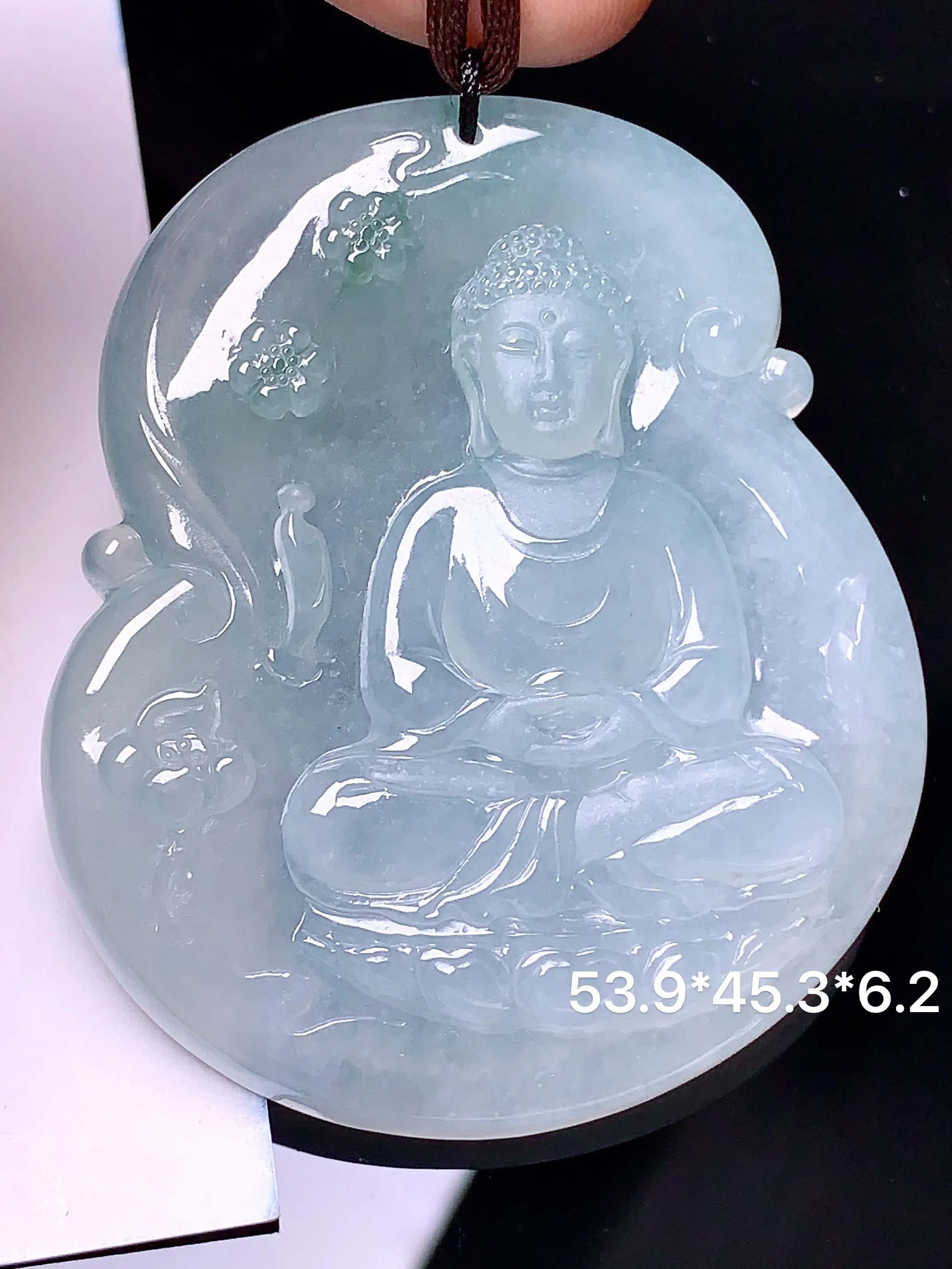 冰种观音吊坠 玉质细腻 水润亮眼 整体尺寸53.9*45.3*6.2