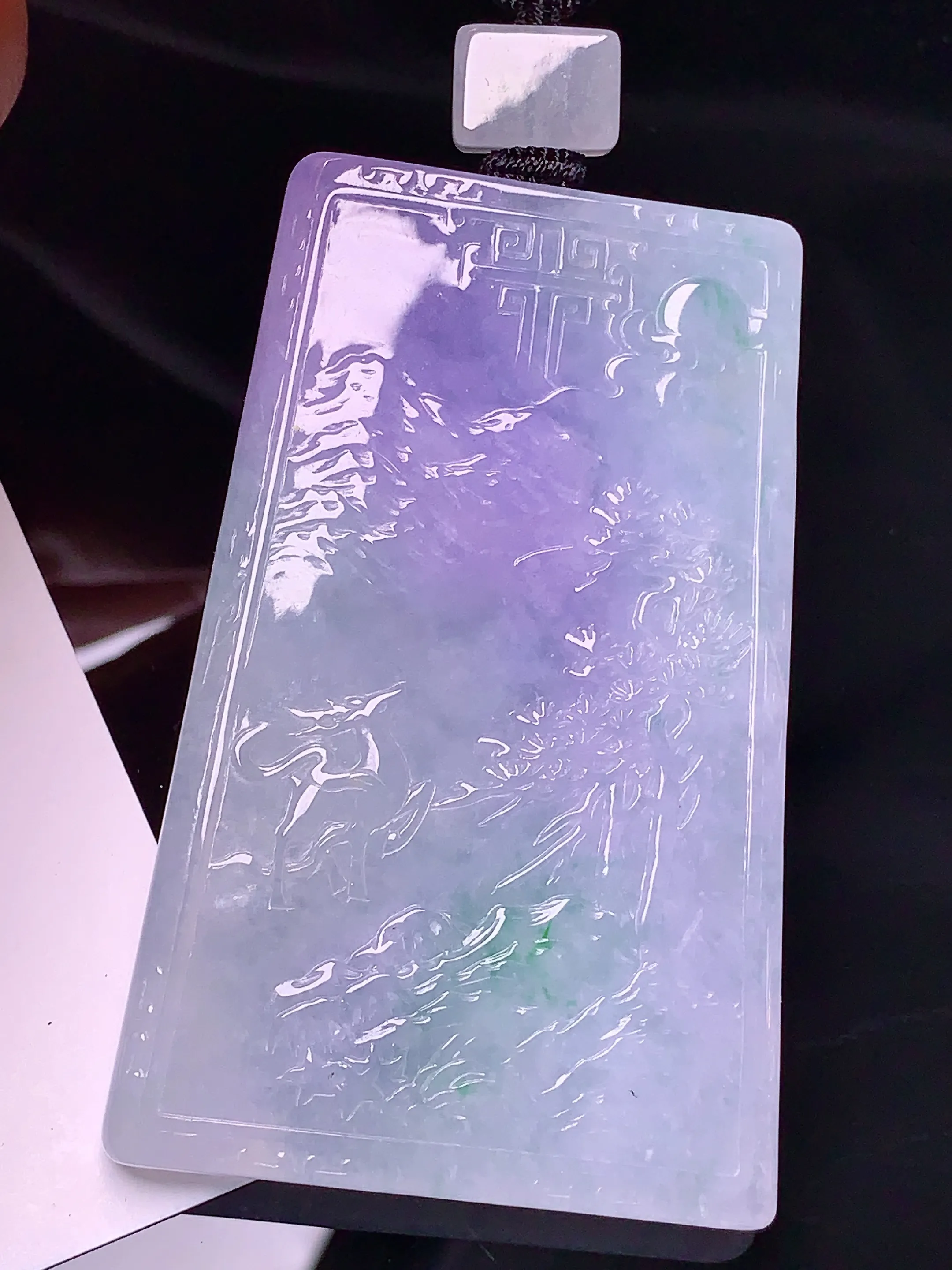 春彩山水吊坠 玉质细腻 水润亮眼 整体尺寸65*41.8*5.6