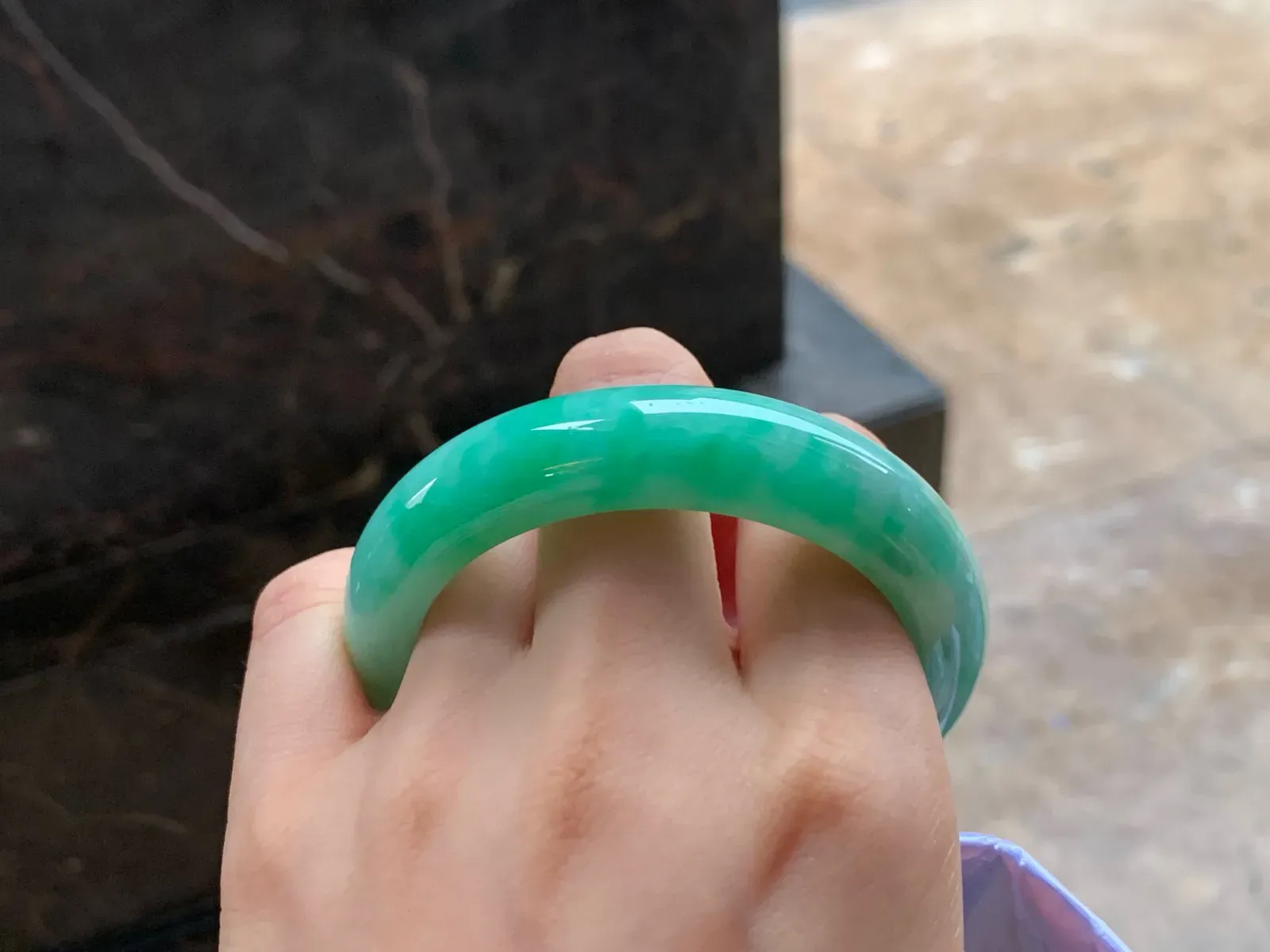 带色手镯
干净清爽 53.5/13.2/8.8mm