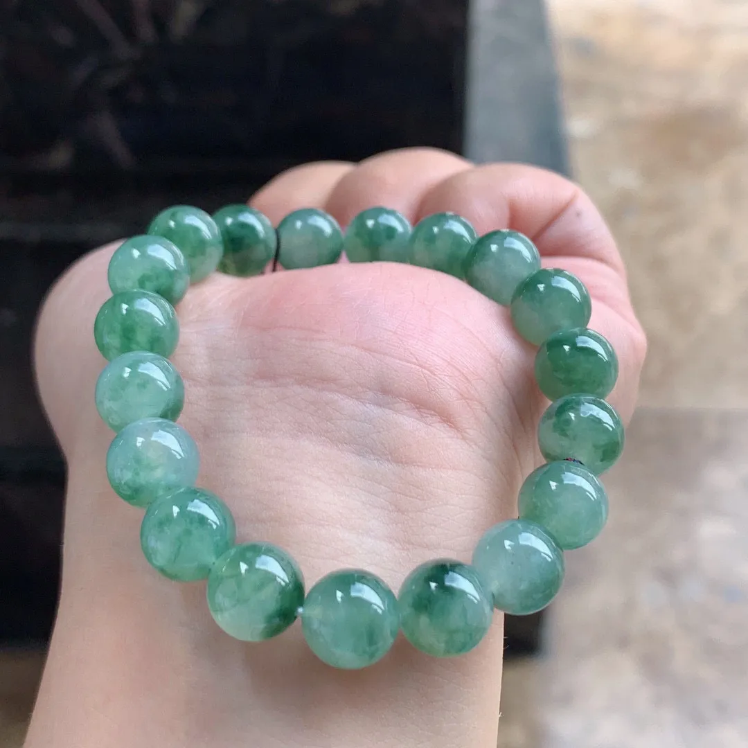 冰晴水飘花翡翠手串

尺寸10