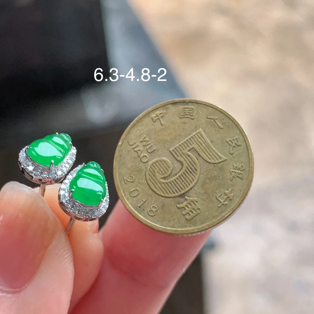 18k金镶·满绿葫芦耳钉