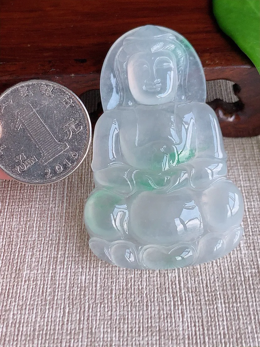 a货翡翠老坑冰种飘绿正装观音吊坠 尺寸58.2×36.7×5.6mm 重量21.12g 0709