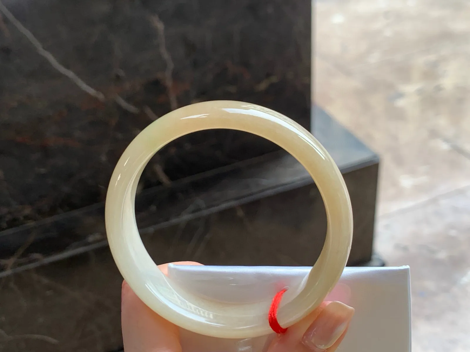 黄加绿手镯
独特58.3/15/7mm