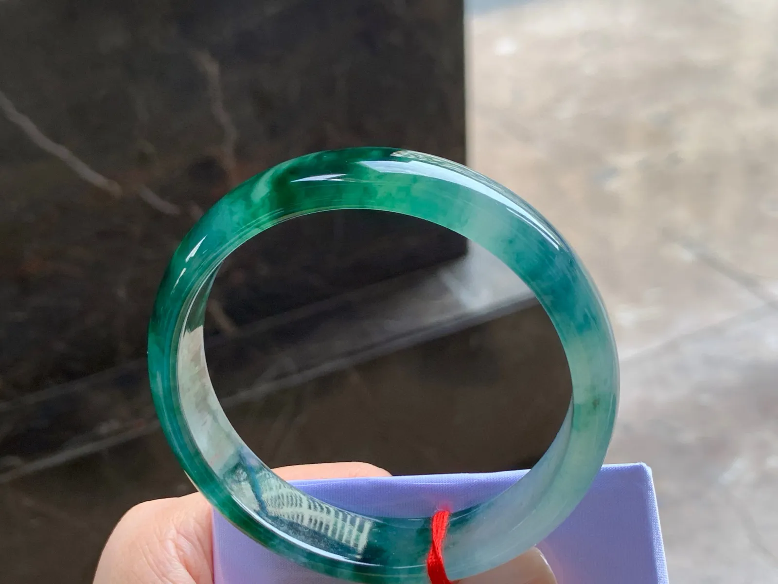 冰种飘花手镯
种好58.6/14.5/7mm