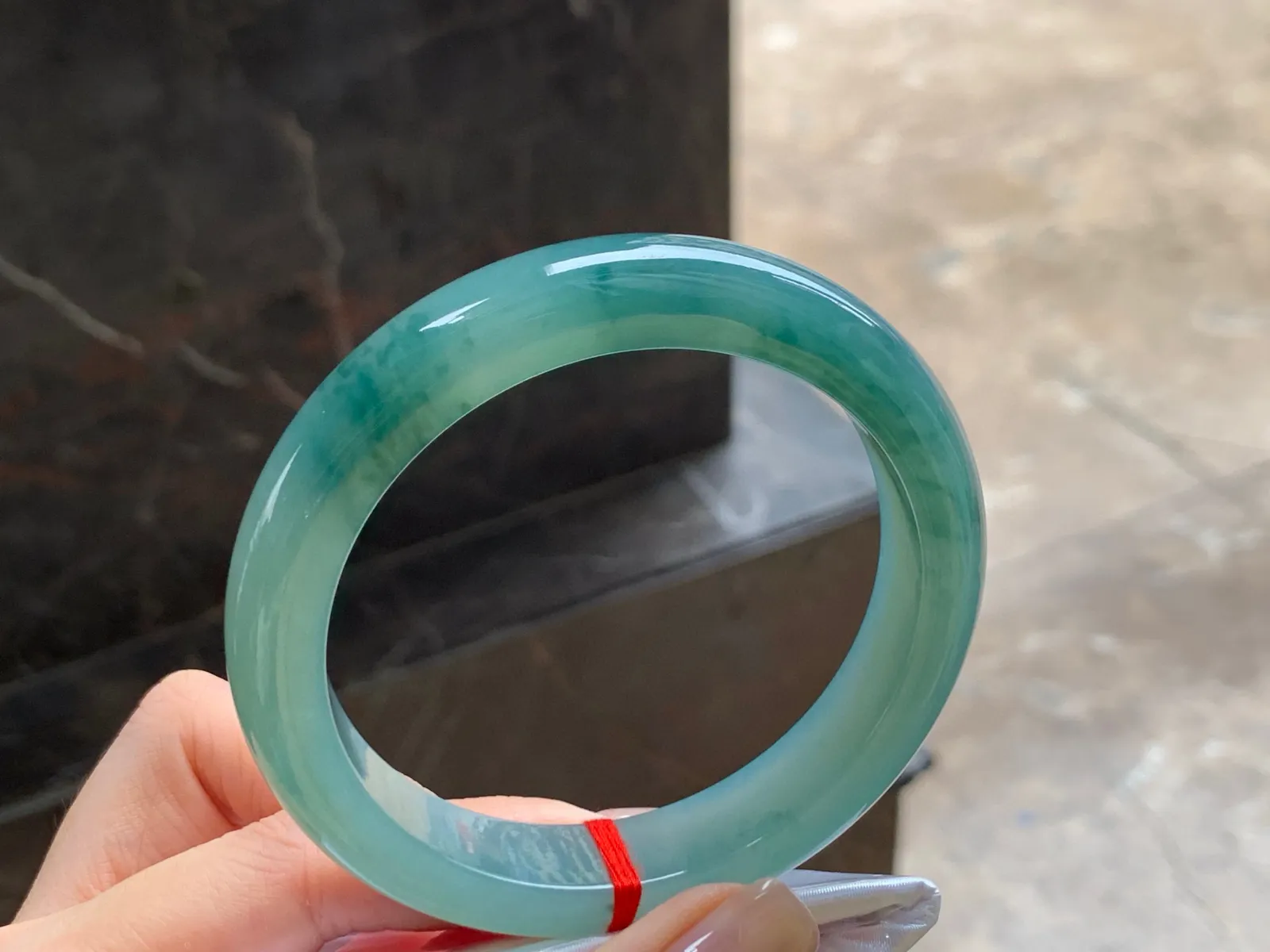 飘花大圈手镯
59.6/12.2/9mm
