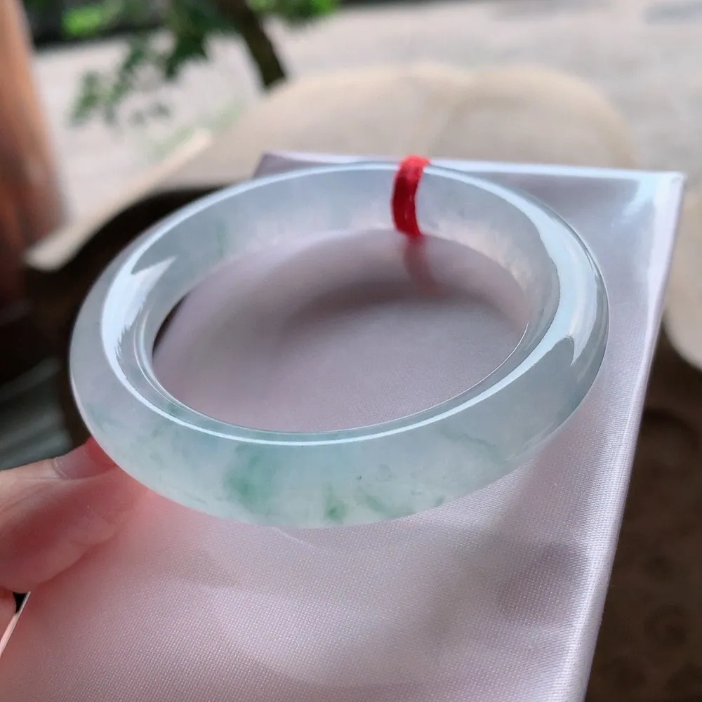 圆条冰玻飘花 无瑕 尺寸:53.2/10.7/10.4  花美 种水好