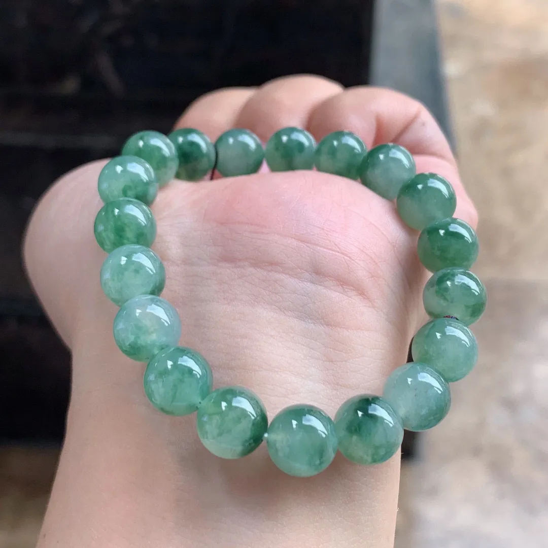 冰晴水飘花翡翠手串

尺寸10