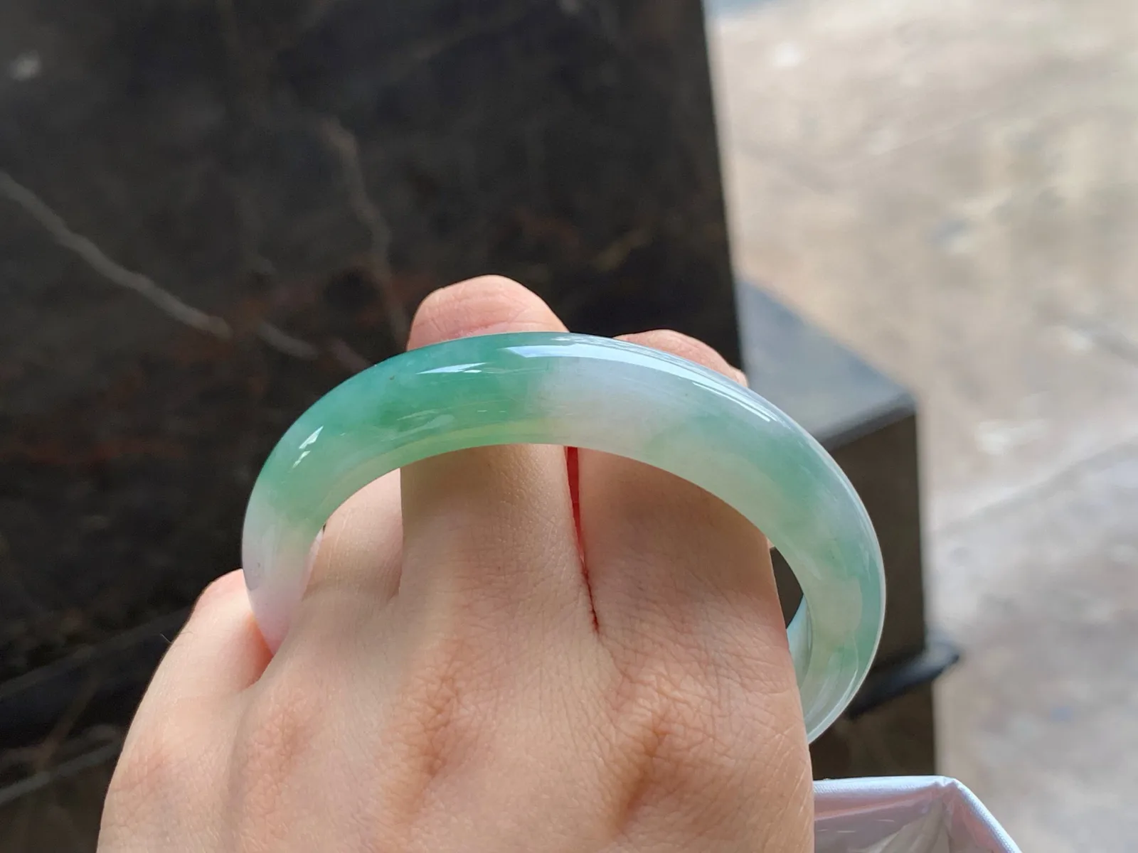 飘花手镯
水润56.6/13/8.2mm
