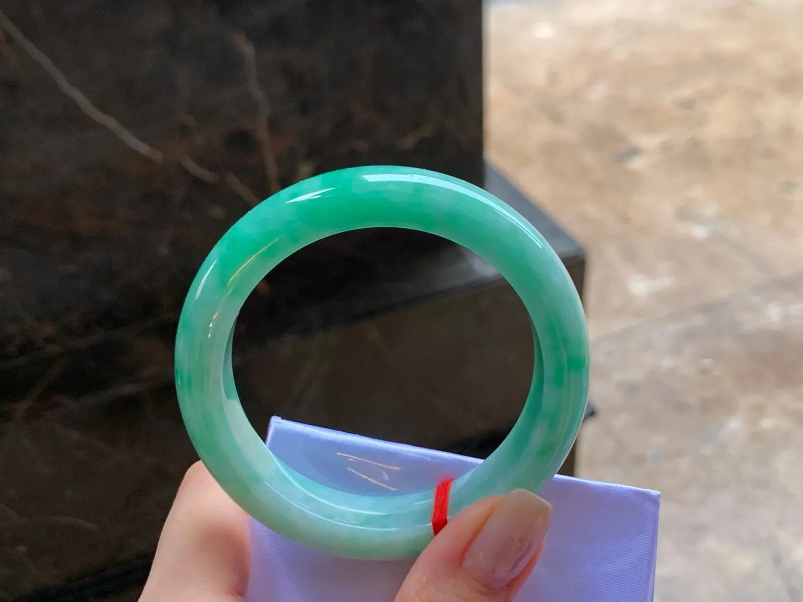 带色手镯
干净清爽 53.5/13.2/8.8mm