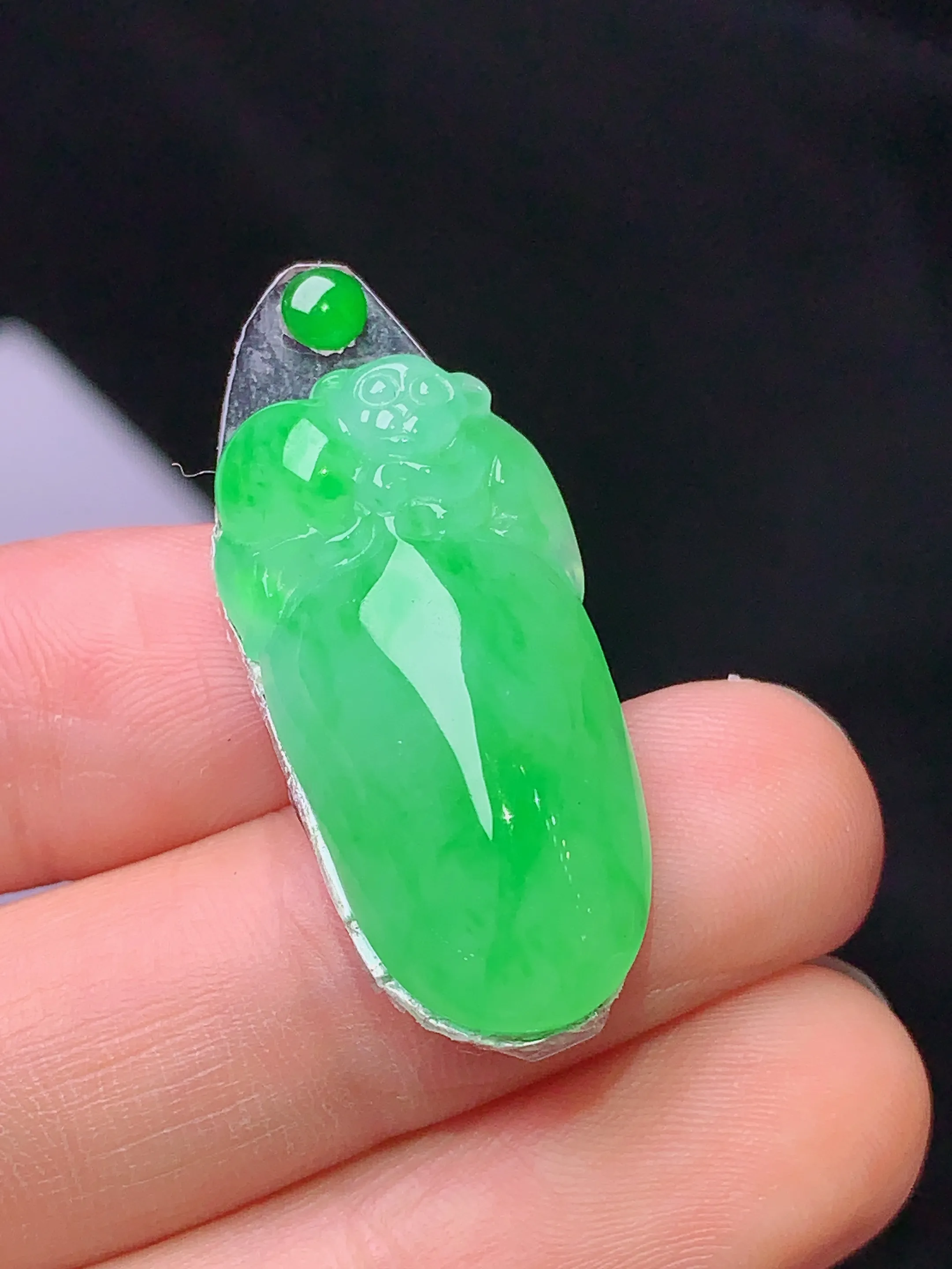 镶嵌款 翠绿福瓜吊坠 玉质细腻 水润亮眼 整体尺寸28*14.5*5.3