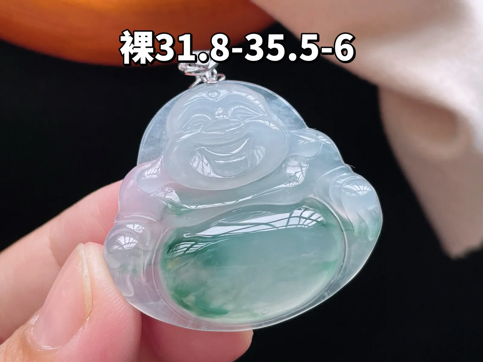 18K 冰种飘花·佛公

裸31.8-35.5-6
