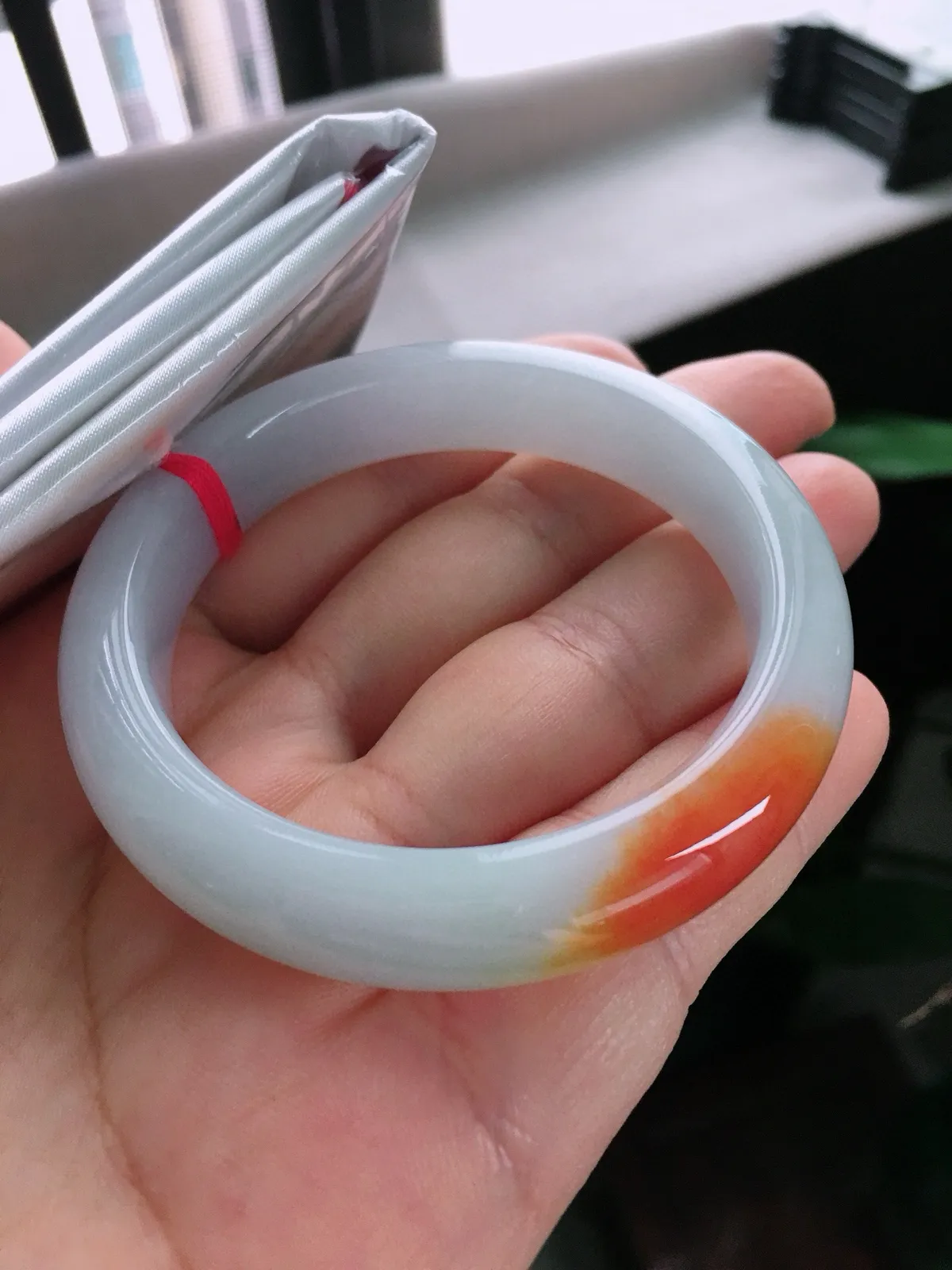 圈口52.6，正圈手镯，小圈口，红翡，玉质冰润，尺寸52.6-12.4-8mm
