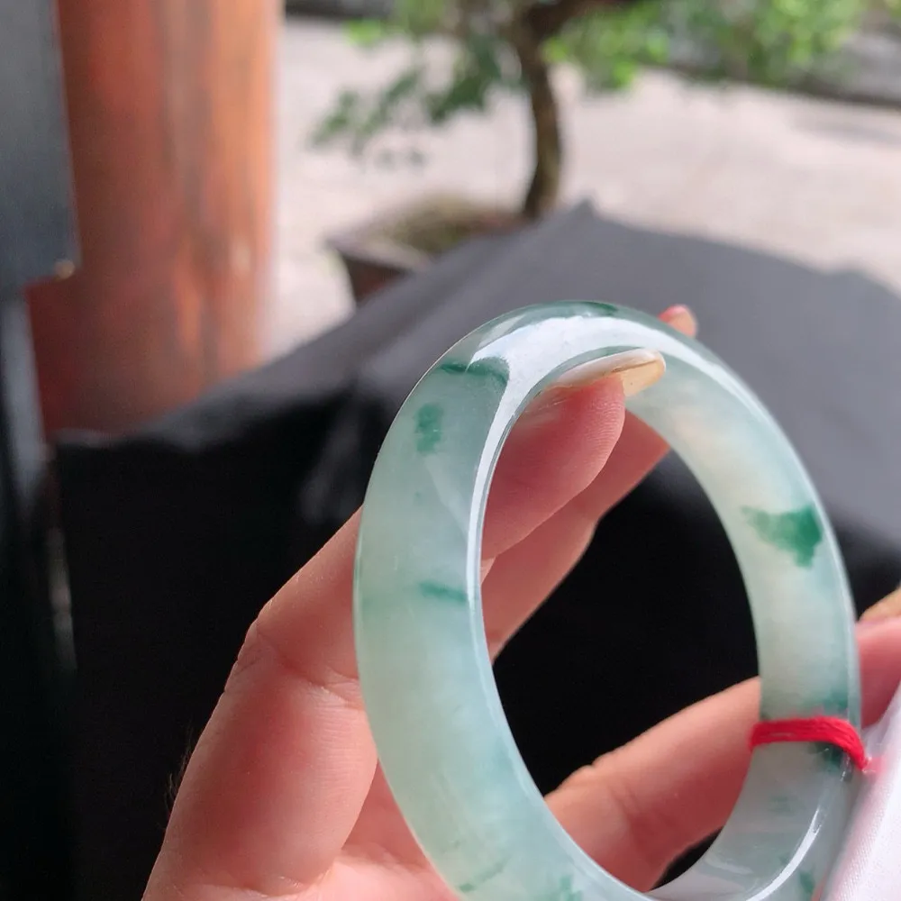 正圈高冰飘花 皮纹 尺寸:54.2/11.9/8.2 花美 种水好
