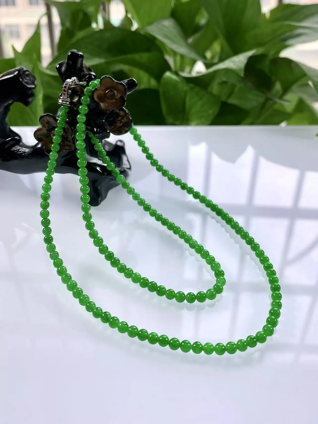 收藏级别，缅甸天然翡翠A货，卡3.8冰种起胶满绿浓阳绿小米珠小圆珠项链手链，尺寸：3.8mm/152