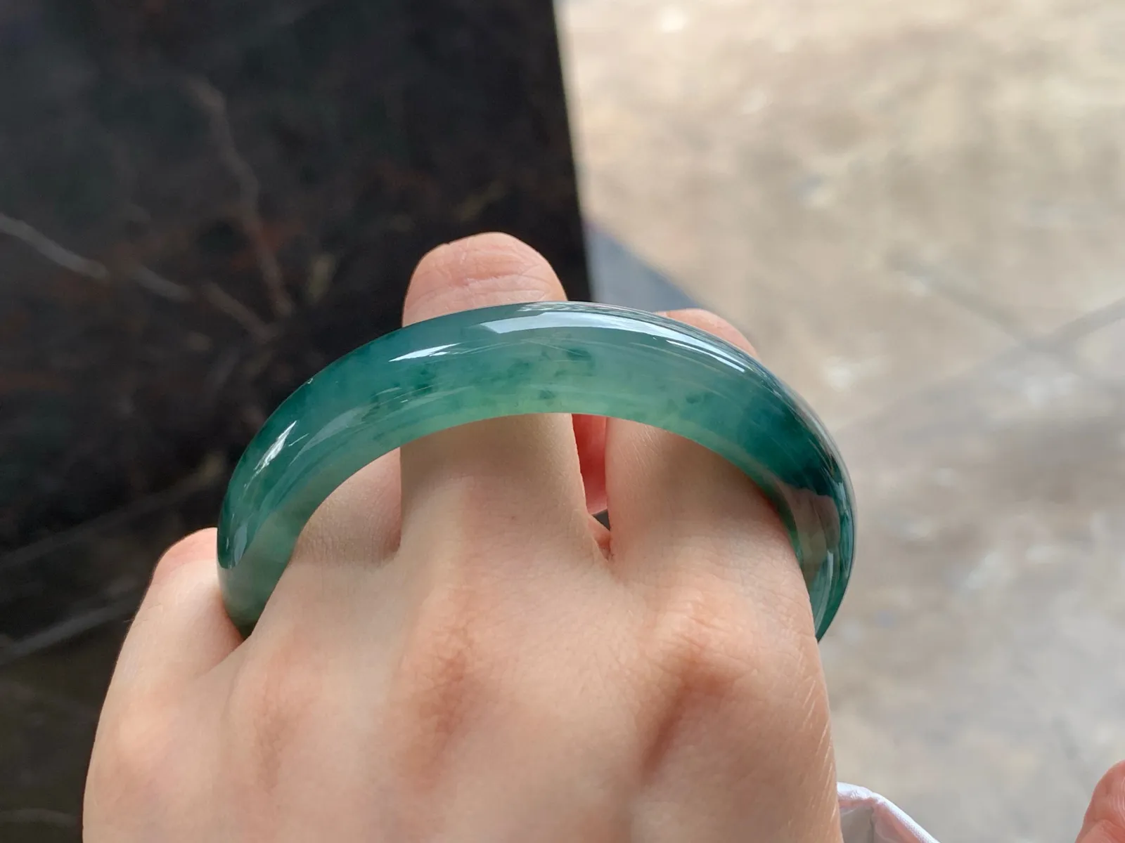 冰飘花手镯
种好55/12/8.3mm