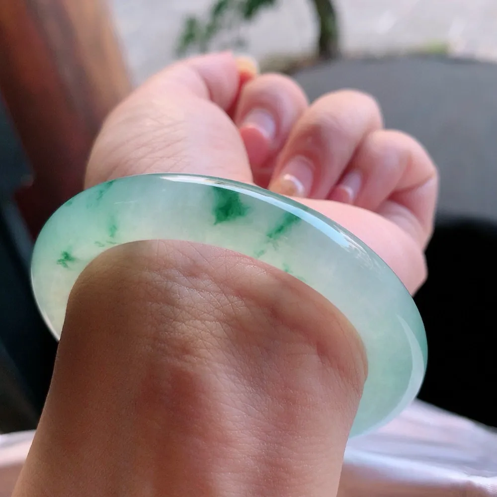 圆条高冰绿花 无瑕 尺寸:53.3/9.8 花美 胶感十足🥰🥰