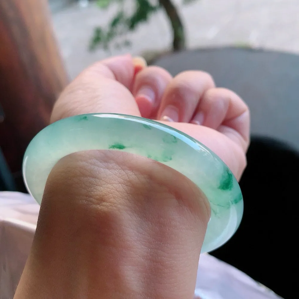 圆条高冰绿花 无瑕 尺寸:53.3/9.8 花美 胶感十足🥰🥰