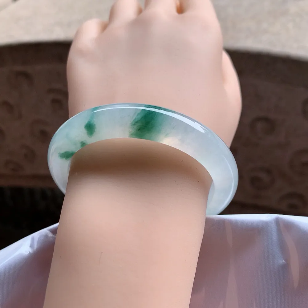 正圈冰玻飘花 无瑕 尺寸:54.6/10.9/8.7 花美 种水好🥰🥰