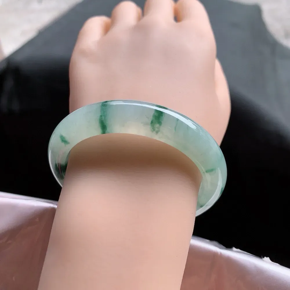 正圈高冰飘花 皮纹 尺寸:54.2/11.9/8.2 花美 种水好