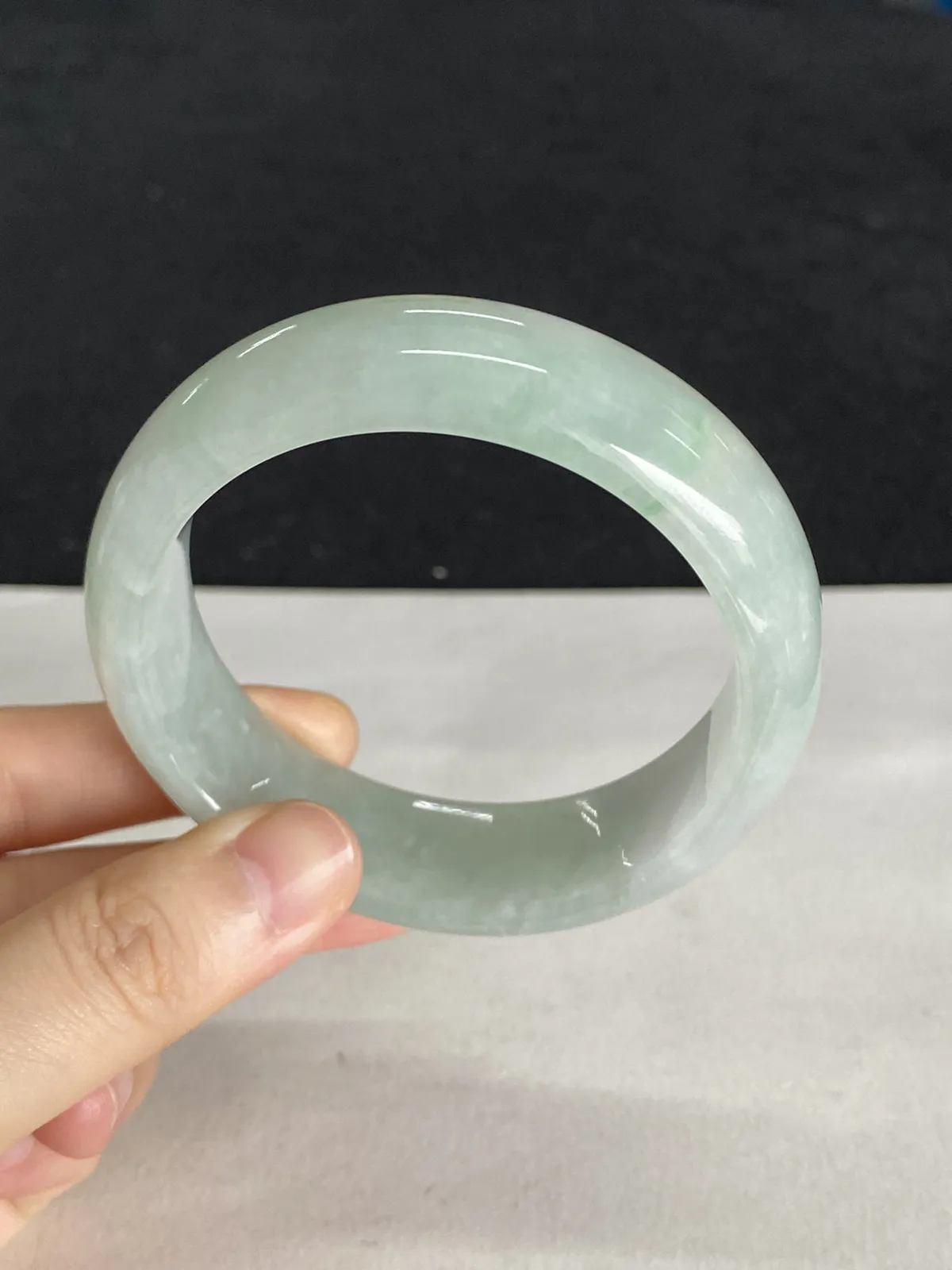 正圈55.2圈口，翡翠糯化种淡绿色手镯