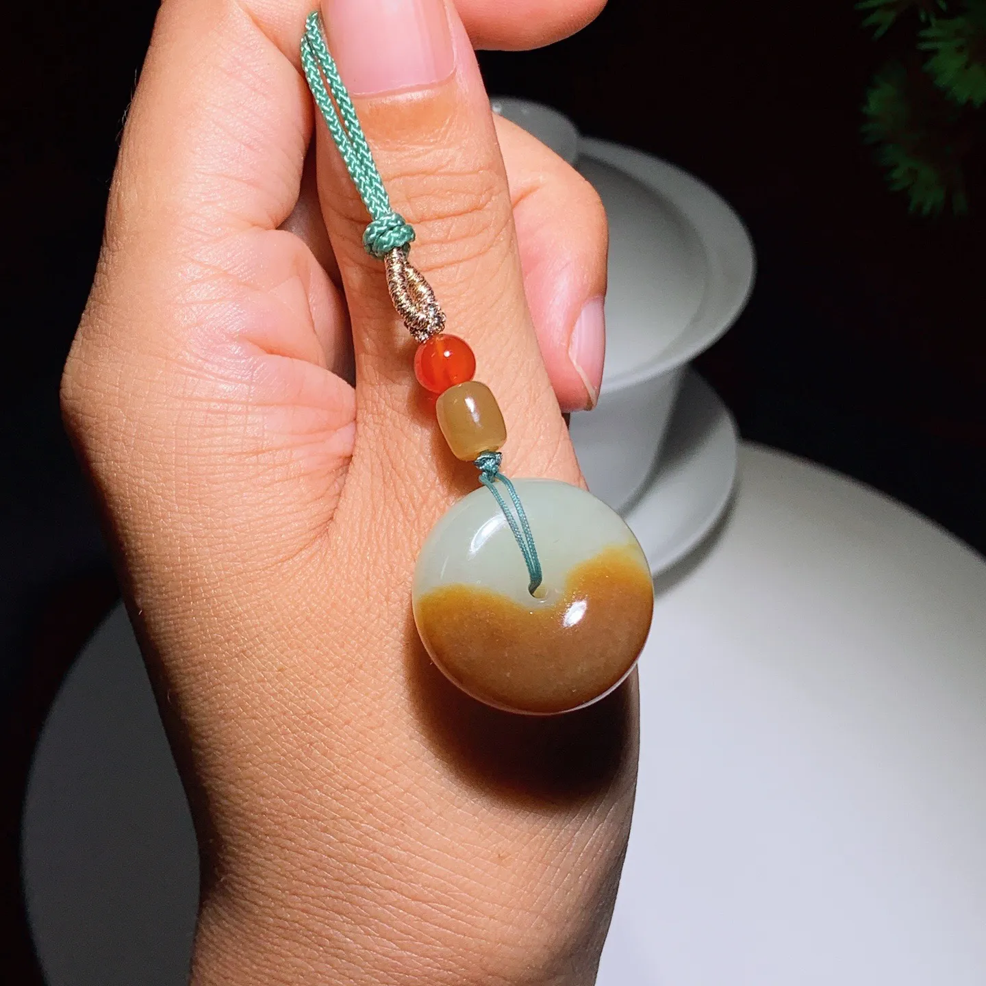 新疆且末糖平安扣挂件 尺寸23/10重12克，玉质细腻油润 底色纯净 脂粉好，品质好！lt2507010