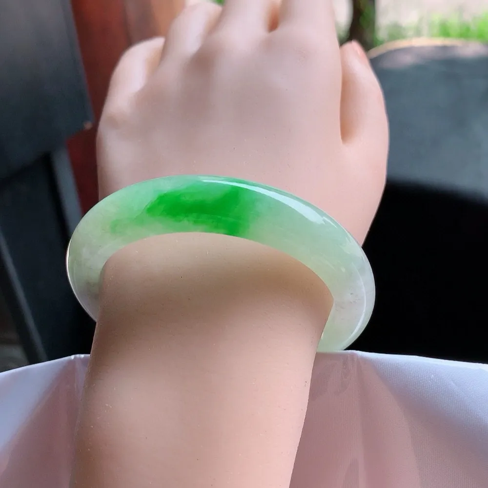 正圈冰阳绿 皮纹 尺寸:56.6/11.9/8.9 色阳