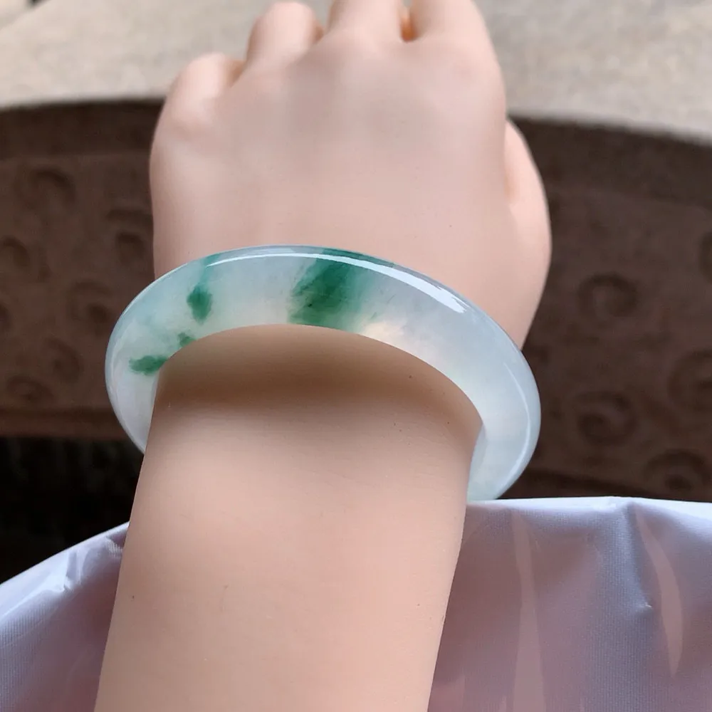 正圈冰玻飘花 无瑕 尺寸:54.6/10.9/8.7 花美 种水好🥰🥰
