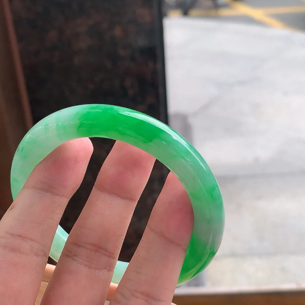 圆条一大节阳绿  尺寸:55.7/10 色阳️️