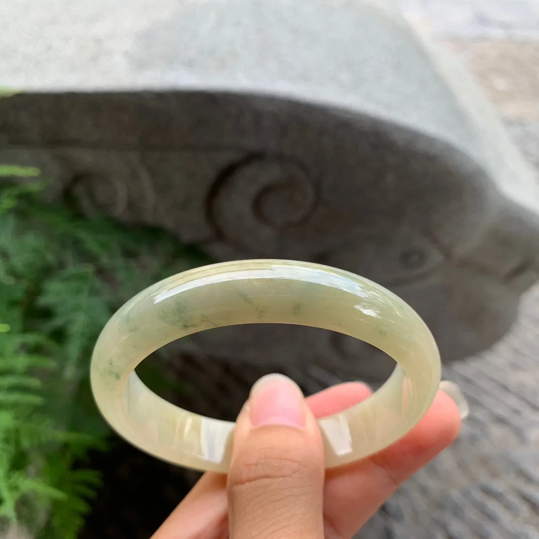 圈口55.4-49.3-11.8-6.7 【飘花黄翡贵妃手镯】贵妃55 56可戴